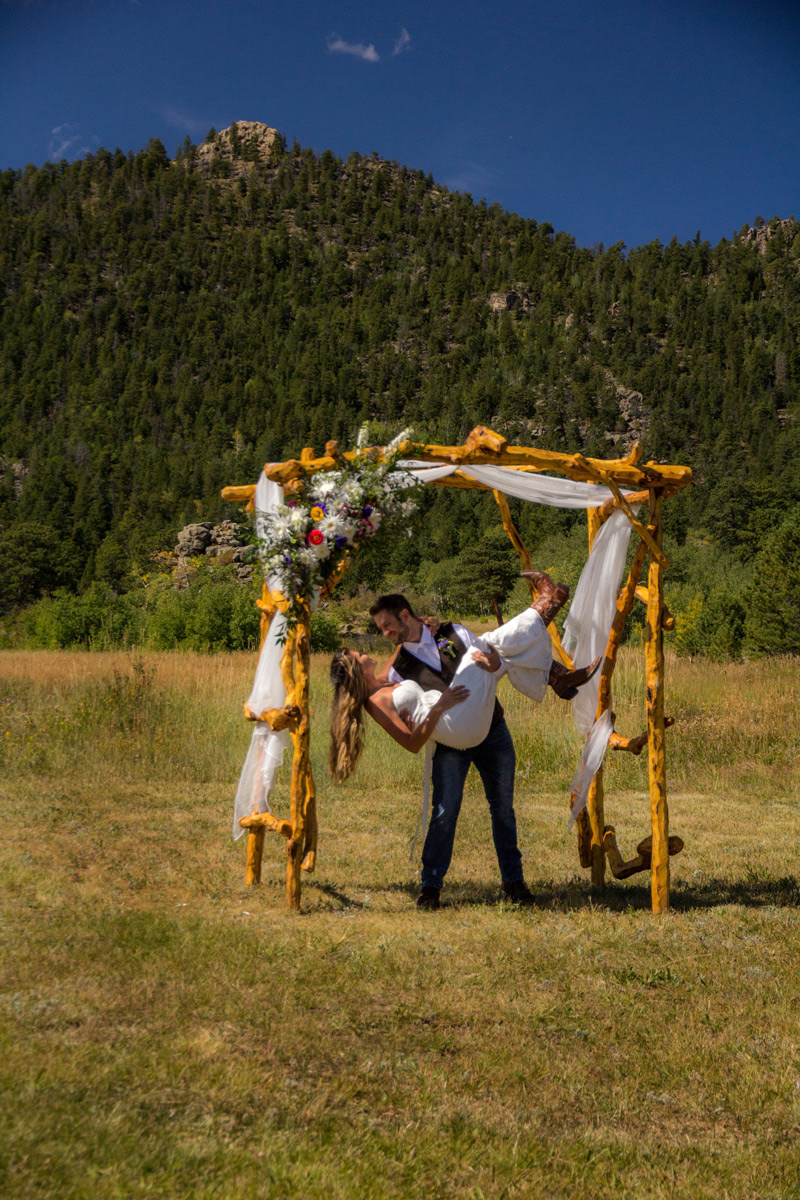 Image 1: Weddings in Estes Park